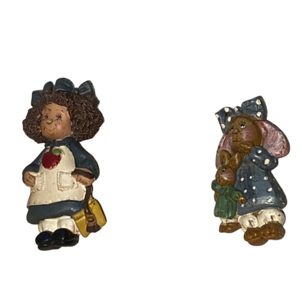 Brooch Vintage Bundle Of Two Bunny Little Girl Resin Garden Girl Donna Chapman